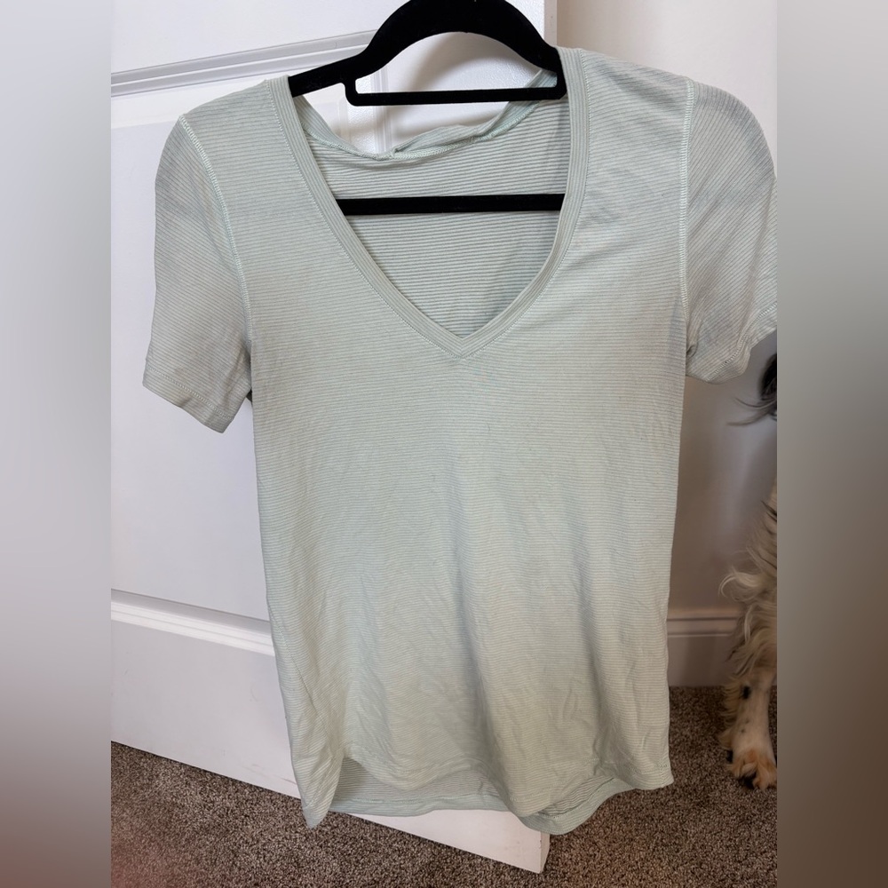 Lululemon T Shirt